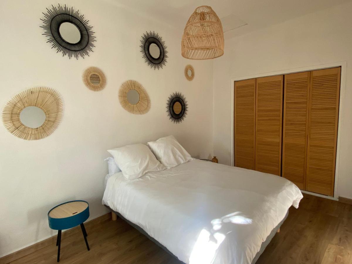 Appartement Eygalieres Avec Petit Jardin Exterior foto