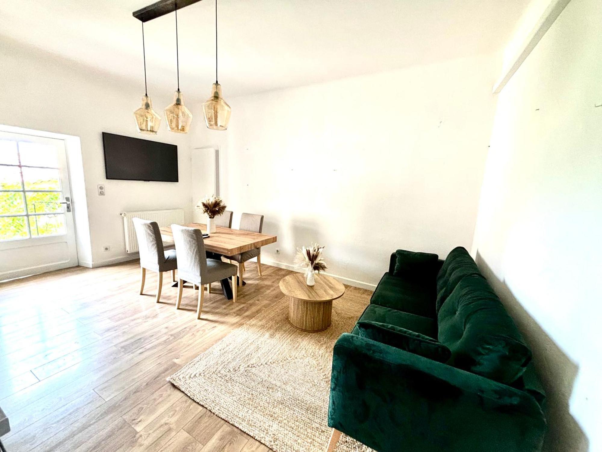 Appartement Eygalieres Avec Petit Jardin Exterior foto